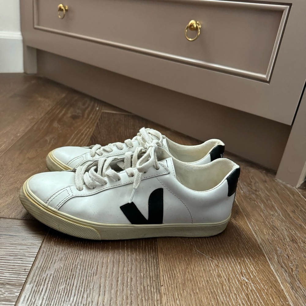 Veja Navy & White Sneakers